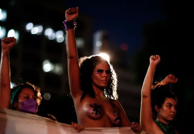 La jeune génération a fait sien ce combat pour l’épanouissement de la femme à travers la reconnaissance entière de ses droits