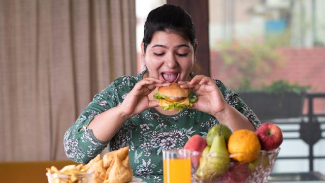 இன்டர்மிட்டன்ட் ஃபாஸ்டிங்: இந்த விரத முறையை எல்லோரும் கடைபிடிக்கலாமா? பக்க விளைவுகள் ஏற்படுமா?