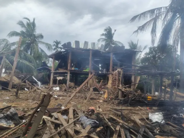 လေ‌ကြောင်းတိုက်ခိုက်ခံရတဲ့ မင်းကင်းမြို့နယ်ထဲက ကျေးရွာ