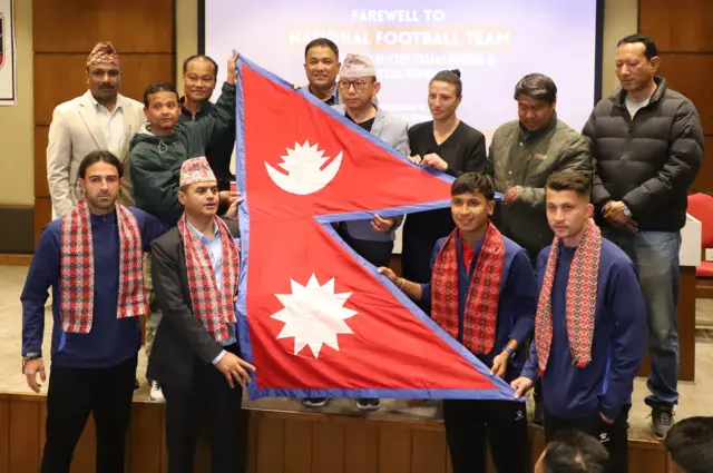 मलेशिया जाने फुटबल टोलीको बिदाइ