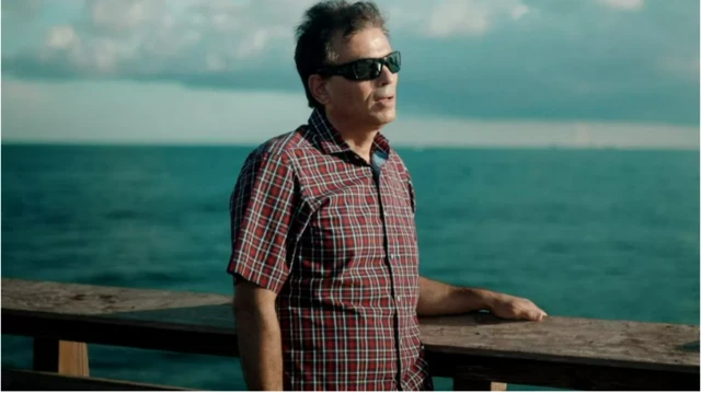 Ahmed Farouki mengatakan ia sudah tidak lagi bisa melihat dengan mata kirinya setelah berobat dengan Dr Weiss