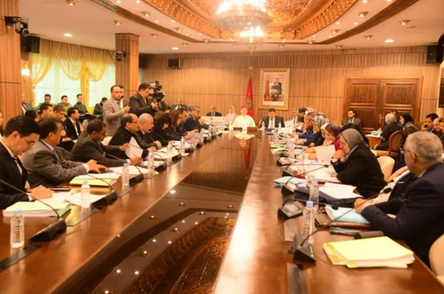 عرض مشروع قانون الإضراب في اللجنة الاجتماعية بمجلس المستشارين