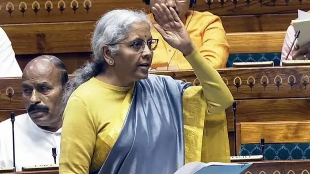 மத்திய நிதியமைச்சர் நிர்மலா சீதாராமன்