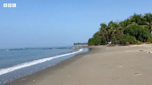 সেন্টমার্টিন দ্বীপের সমূদ্র সৈকত