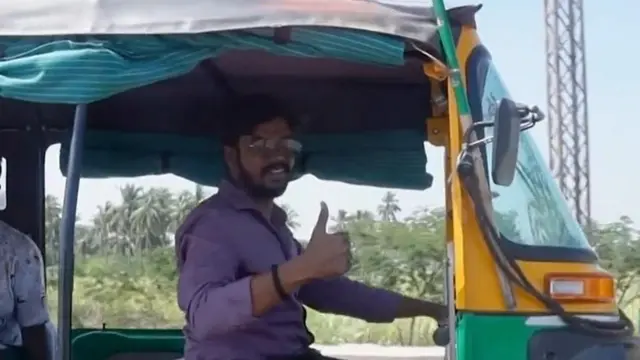 Kumbh : રિક્ષામાં ચાર હજાર કિલોમીટરનો પ્રવાસ કરીને કુંભમેળામાં કેવી રીતે પહોંચ્યા?