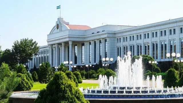Президент Администрацияси биноси