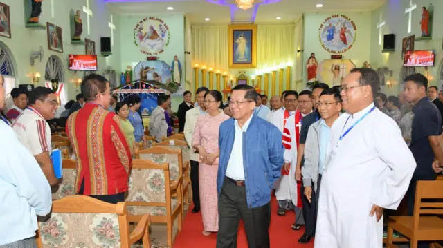 ငြိမ်းချမ်းရေးတံခါးအမြဲဖွင့်ထားတယ်လို့ စစ်ခေါင်းဆောင်ပြော