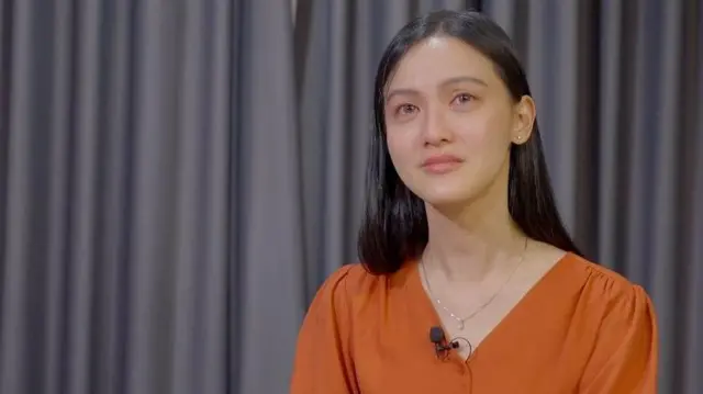 Air mata Shelvia selalu tumpah tiap kali mengingat anaknya Jojo dan berharap bisa bertemu lagi suatu hari nanti. 