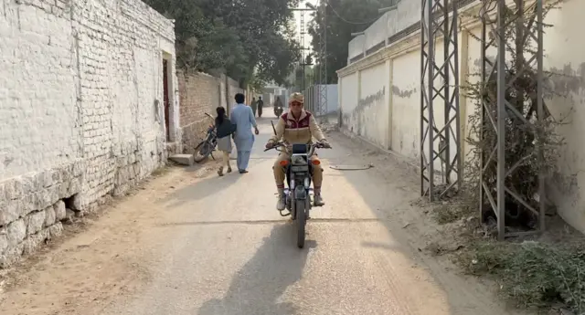 تلسی میگھواڑ 