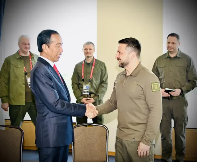 Ông Zelensky và ông Widodo