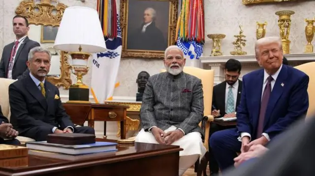 अमेरिका में ट्रंप के साथ पीएम मोदी और विदेश मंत्री एस. जयशंकर