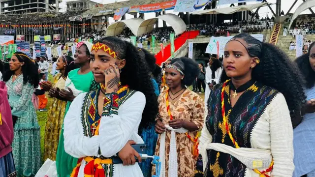 በዓል ኣሸንዳ መሰረቱ ሃይማኖታዊ ከምዝኾነ ይግለጽ። ይኹን ደኣ'ምበር ባህላዊ ትሕዝትኡ ካብ ግዜ ናብ ግዜ እናደመቐ ይኸይድ ኣሎ::