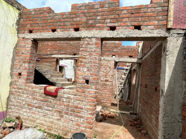 વિદેશી યુવતી સાથે પ્રેમ