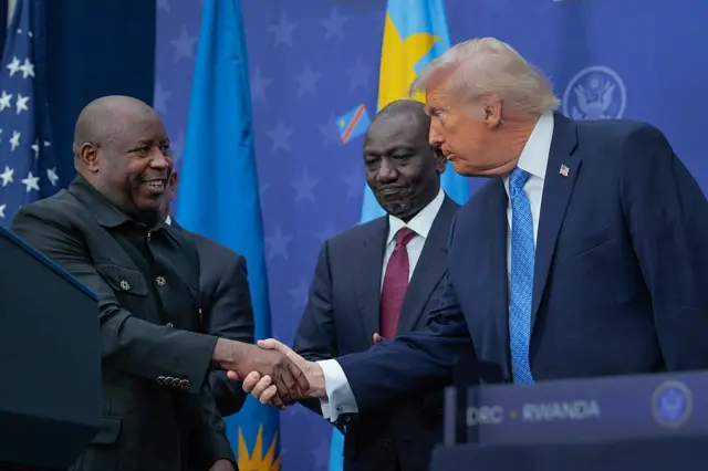 Perezida Evariste Ndayishimiye watumiwe muri uyu muhango, yavuze ko "habaho igihe cyo gusenya, n'igihe cyo kubaka" 