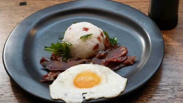 MasterChef Australia 16වන අදියරේ දී ශ්රී ලංකාව සම්බන්ධයෙන් අවධානය යොමු වූයේ ශ්රී ලාංකික තරුණියක් වන සවින්ද්රි පෙරේරා හේතුවෙන් ය.