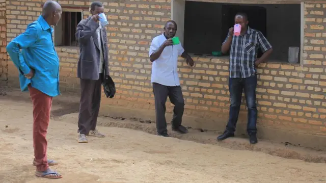 Kuva i Bubamfu uja i buryo: Ntirampeba Gaspard, Manirambona Longine, Nizigiyimana Pascal na Nsengiyumva Renovat