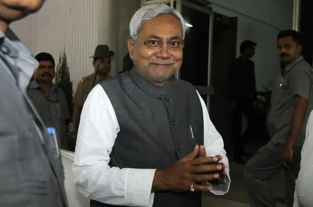 નીતીશકુમાર