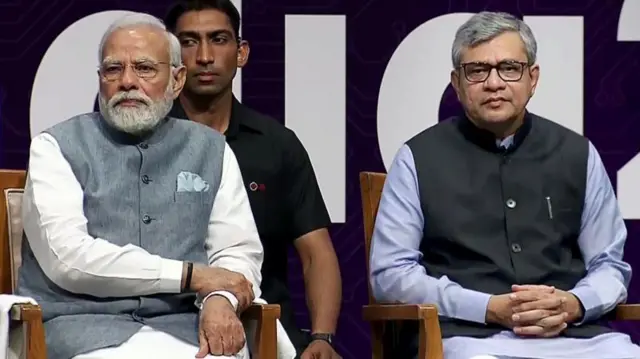 ਪ੍ਰਧਾਨ ਮੰਤਰੀ ਮੋਦੀ ਅਤੇ ਰੇਲ ਮੰਤਰੀ