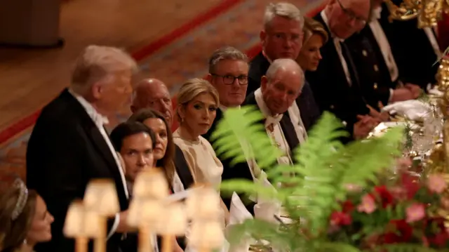 बिहीवार प्रधानमन्त्री स्टार्मर र ट्रम्पबीच वार्ता हुँदैछ