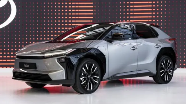 تویوتا bZ4X اولین ماشین برقی تولید انبوه تویوتا است