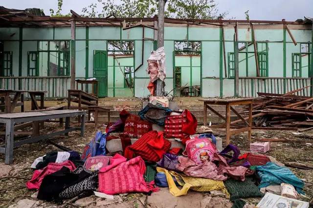 စစ်ကိုင်းတိုင်း၊ ဒီပဲယင်းမြို့နယ်၊ အိုးတိန်တွင်းရွာမှာဖွင့်လှစ်ထားတဲ့ NUG ကြားကာလပညာရေးကျောင်း လေကြောင်းတိုက်ခိုက်ခံရ