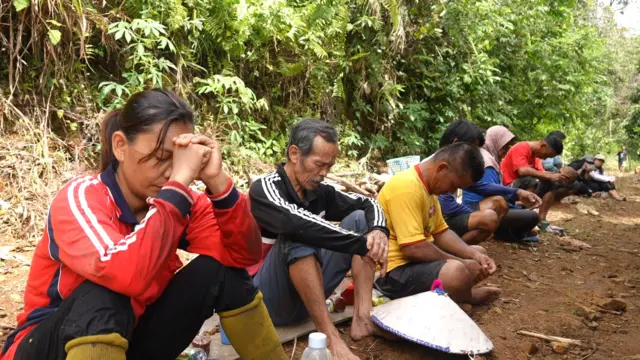 Warga Desa Long Peleban