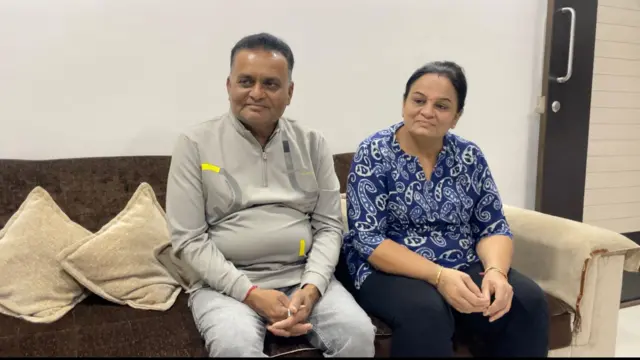 ક્રેન્સના પિતા ભવેશભાઈ અને માતા જ્યોતિબહેન