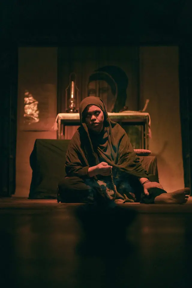 Zikrayanti, monolog cut nyak, cut nya dhien, aceh, seniman perempuan aceh, teater, seni pertunjukan