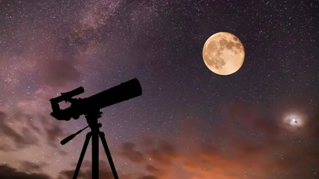 ચંદ્ર અને ટેલિસ્કોપ