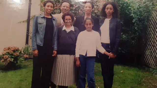  ወልደየዱስ ዓማር ምስ ስድራ-ቤቱ