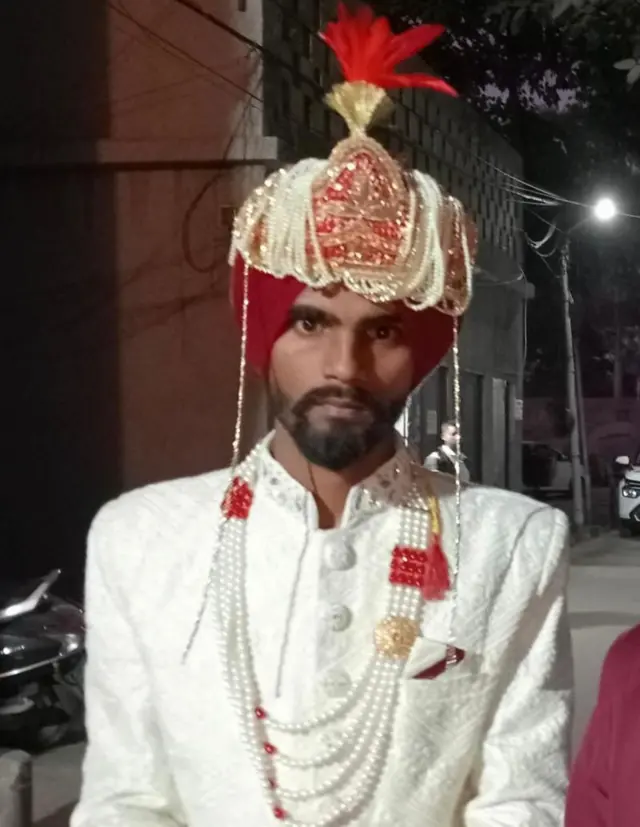 दीपकने केलेल्या दाव्यानुसार, मनप्रीत कौरने गेल्या तीन वर्षांच्या प्रेमप्रकरणात वेगवेगळ्या कारणानं त्याच्याकडून 50 ते 60 हजार रुपये घेतले आहेत.