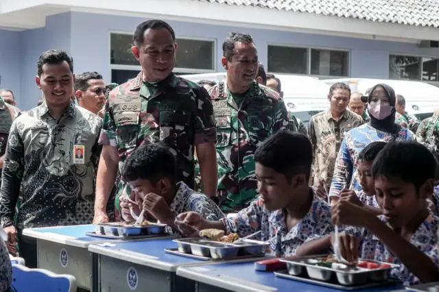 Panglima TNI tinjau MBG