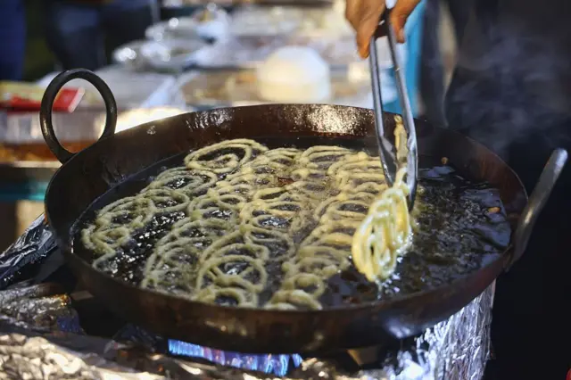 இனிப்புகளை, சிறிய அளவில் சுவைப்பதே நல்லது.