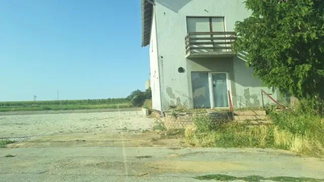 Zapuštena kuća u okolini Banovaca