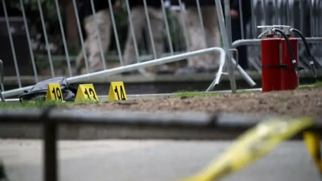 ਘਟਨਾ ਤੋਂ ਬਾਅਦ ਅਦਾਲਤ ਦੇ ਬਾਹਰ ਦੀ ਫੋਟੋ