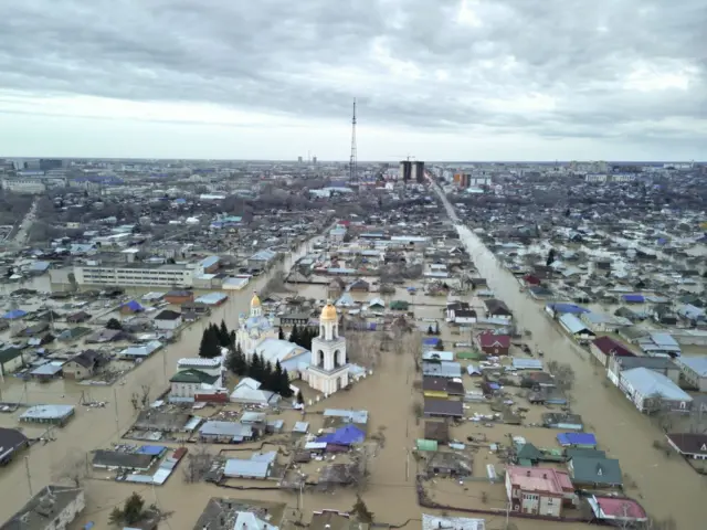 Казакстанды каптаган суу