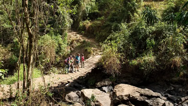 Desa Lephis terkenal karena keindahan alamnya