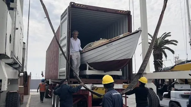 பசிபிக் பெருங்கடலில் 260 நாட்களுக்கு மேல் தனி ஆளாகப் படகில் இளைஞர் மேற்கொண்ட சாகச பயணம்