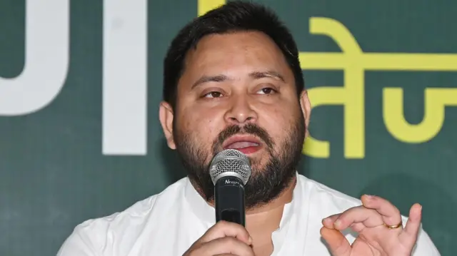 तेजस्वी यादव