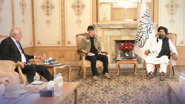 له عبدالغني برادر سره د اډم بولر او زلمي خليلزاد ليدنه