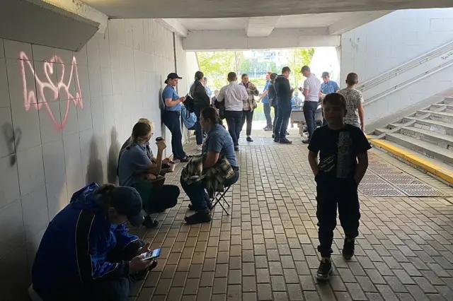 Personas refugiadas en Kyiv.