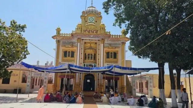 डेरा सचखंड बलां के अनुयायियों में बड़ी संख्या दलितों की है