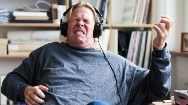 Kusikiliza muziki kwa sauti kubwa ni hatari kwa ubongo