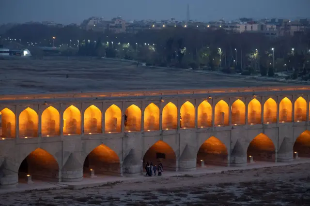 İsfahan'daki bir köprü.