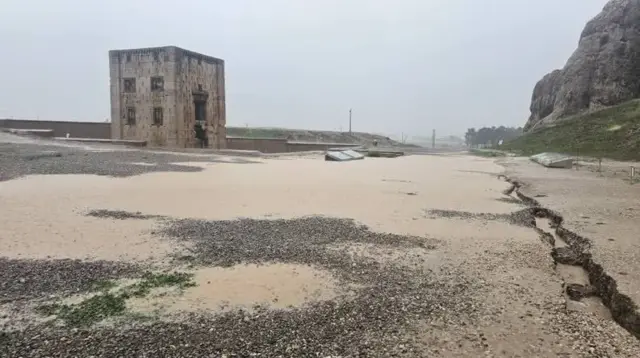 سیل