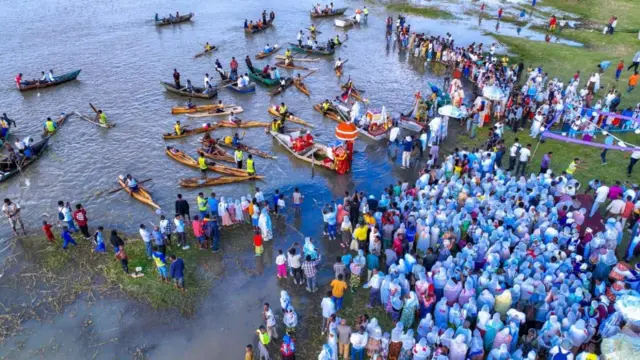 በባቱ ከተማ ታቦታት ወደ ማደሪያቸው የሚሄዱት ሐይቅ ተሻግረው ነው