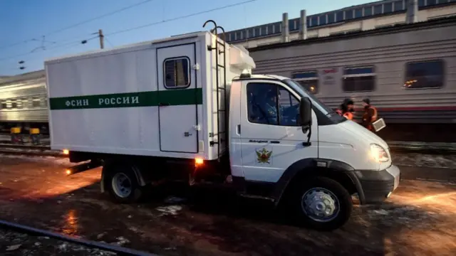 Автозак на станции