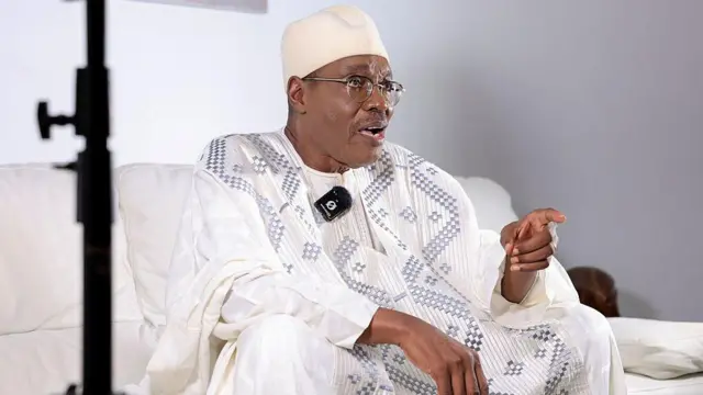 Issa Tchiroma Bakary bụ onyeisi otu ndọrọndọrọ ọchịchị na anọghị n'ọchịchị gbara onye nke abụọ na ntuliaka Onyeisiala mba Kamerun