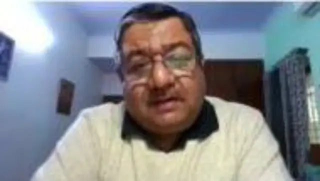 નિવૃત્ત અધિકારી 