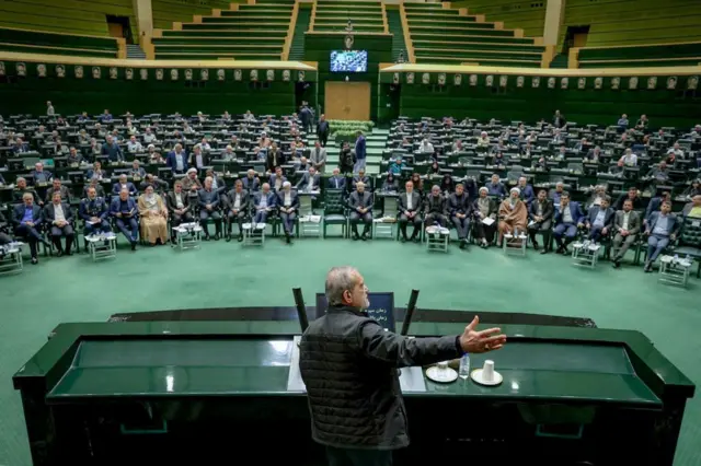 مسعود پزشکیان در مجلس